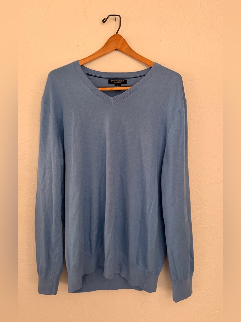 Banana Republic Men's V-Neck Sweater in Sky Blue